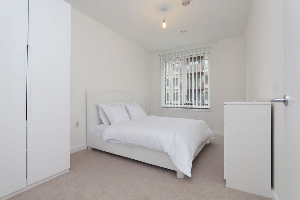 Double room - Single use to rent in London City Airport,Gallions Reach, London, E16