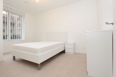 Double room - Single use to rent in Samuel Building, 9 Frobisher Yard, London City Airport,Gallions Reach, London, E16