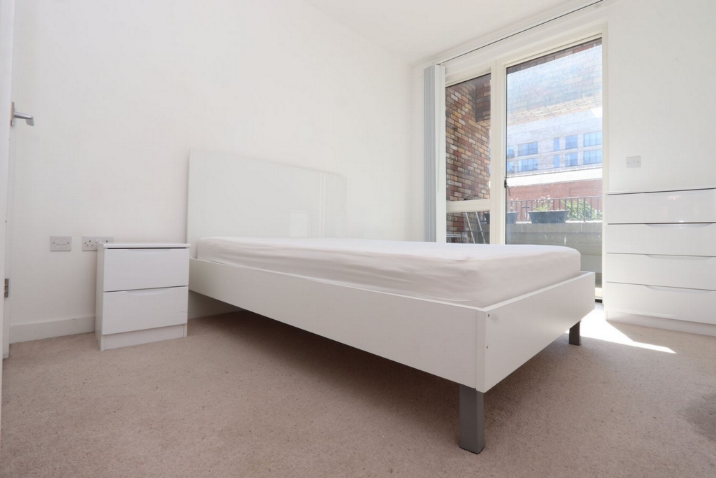 Ensuite Double Room to rent in London City Airport,Gallions Reach, London, E16