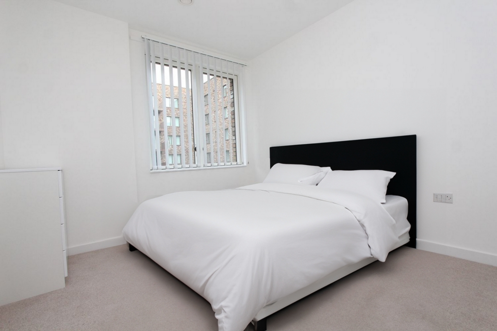 Ensuite Double Room to rent in London City Airport,Gallions Reach, London, E16