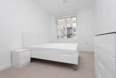 Double room - Single use to rent in Samuel Building, 9 Frobisher Yard, London City Airport,Gallions Reach, London, E16