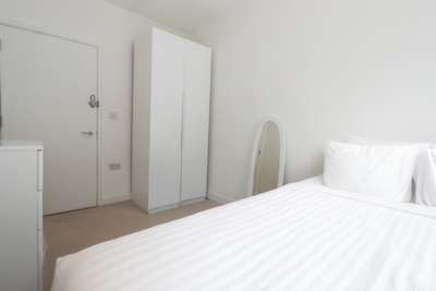 Double room - Single use to rent in Frobisher Yard, London City Airport,Gallions Reach, London, E16
