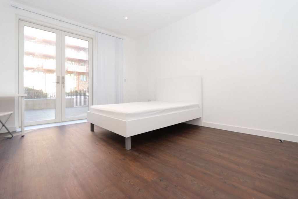 Double room - Single use to rent in London City Airport,Gallions Reach, London, E16