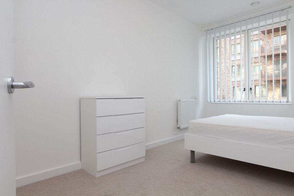 Double room - Single use to rent in London City Airport,Gallions Reach, London, E16