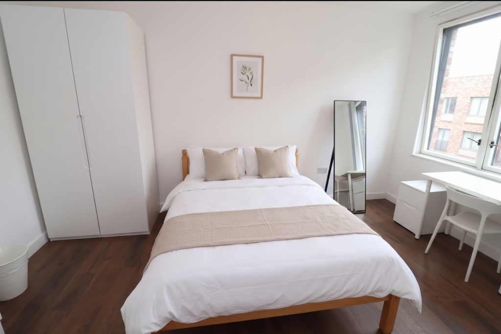 Double room - Single use to rent in London City Airport,Gallions Reach, London, E16