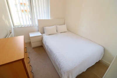 Double room - Single use to rent in Shakleton Way, London City Airport, London, E16