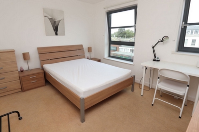 Double room - Single use to rent in Zenith Basin, 594 Commercial Road, Limehouse, London, E14