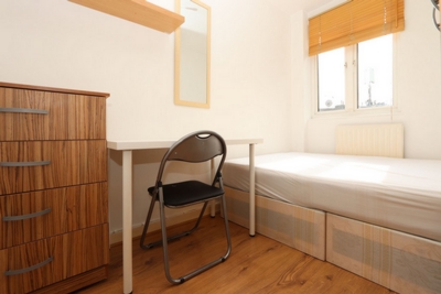 Double room - Single use to rent in Fellows Court, Weymouth Terrace, Hoxton, London, E2