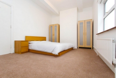 Double room - Single use to rent in Mellish Street, Crossharbour,South Quay, London, E14