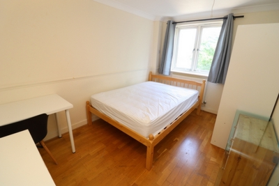 Double room - Single use to rent in Jamestown Way, East India, London, E14