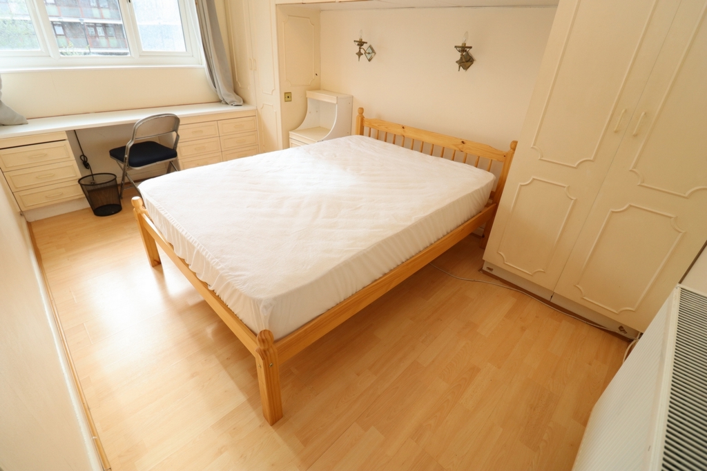 Double room - Single use to rent in Hoxton,Old Street, London, N1