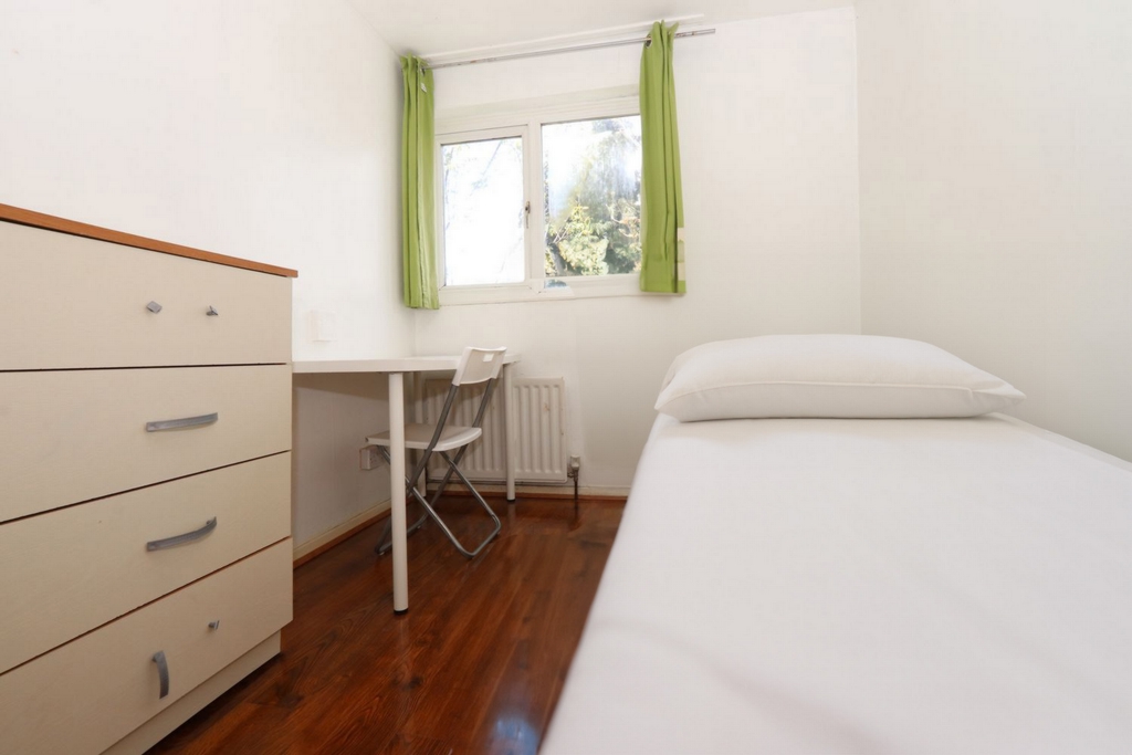 Single Room to rent in Stratford, London, E15