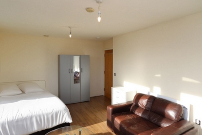 Double Room to rent in Switch House, 4 Blackwall Way, East India, London, E14