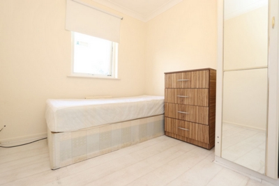 Single Room to rent in Salmen Road, Plaistow,West Ham, London, E13