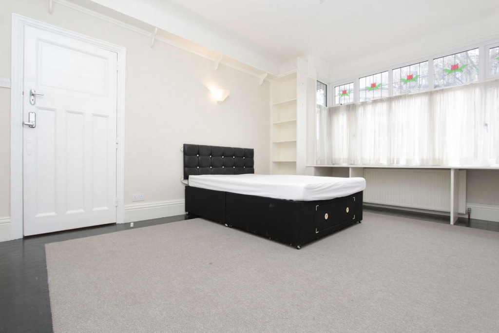 Double room - Single use to rent in Holloway, London, N7