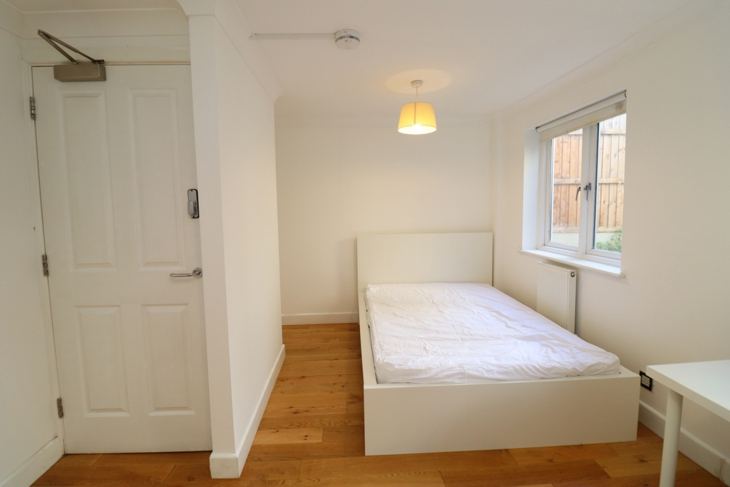 Double room - Single use to rent in Canary Wharf,East India, London, E14