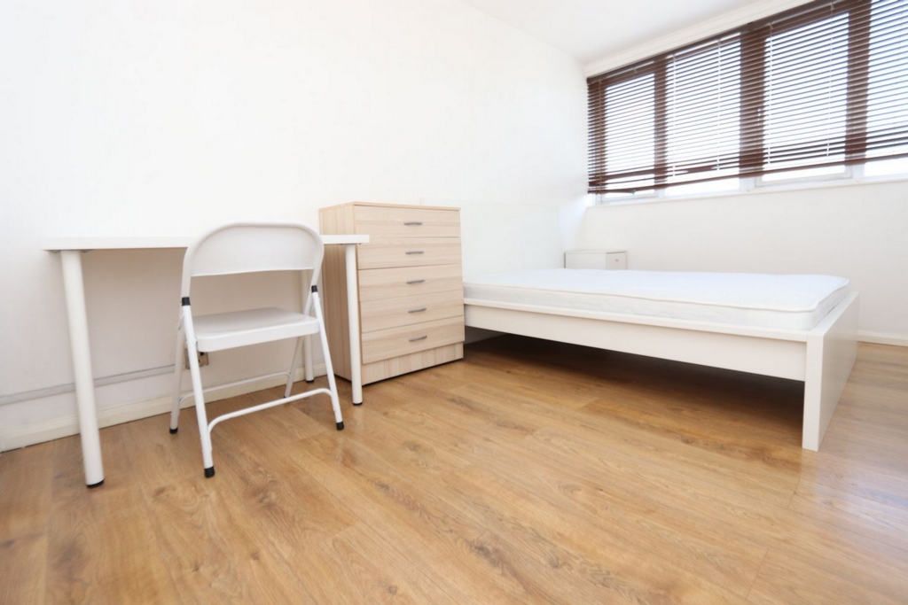 Double room - Single use to rent in Shadwell, London, E1