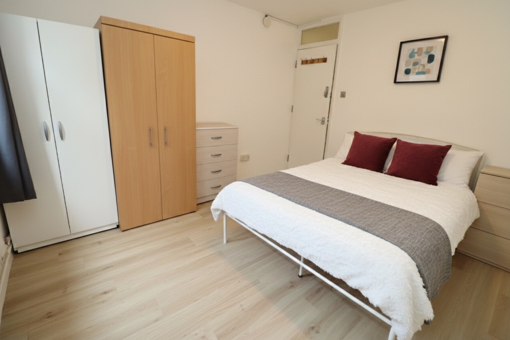 Double room - Single use to rent in Plaistow, London, E13