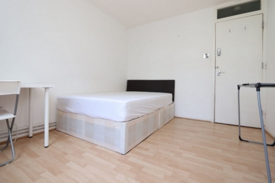 Double room - Single use to rent in Libra Road, Plaistow, London, E13
