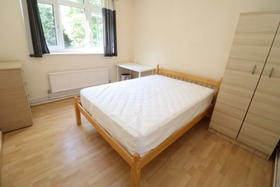 Double room - Single use to rent in Libra Road, Plaistow, London, E13