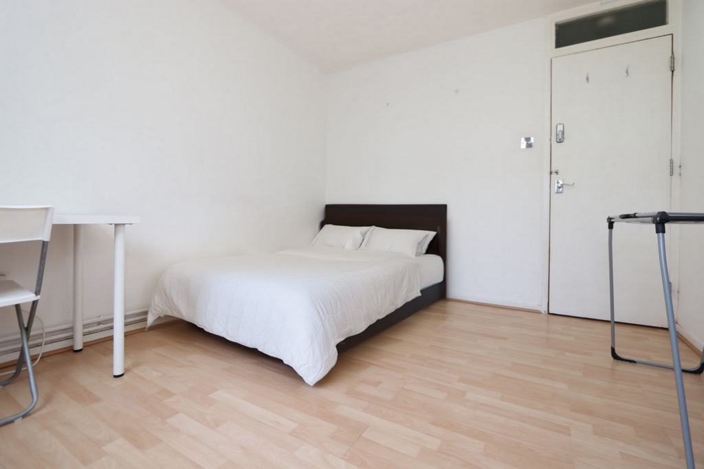 Double room - Single use to rent in Plaistow, London, E13