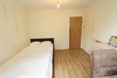 Double room - Single use to rent in Libra Road, Plaistow, London, E13