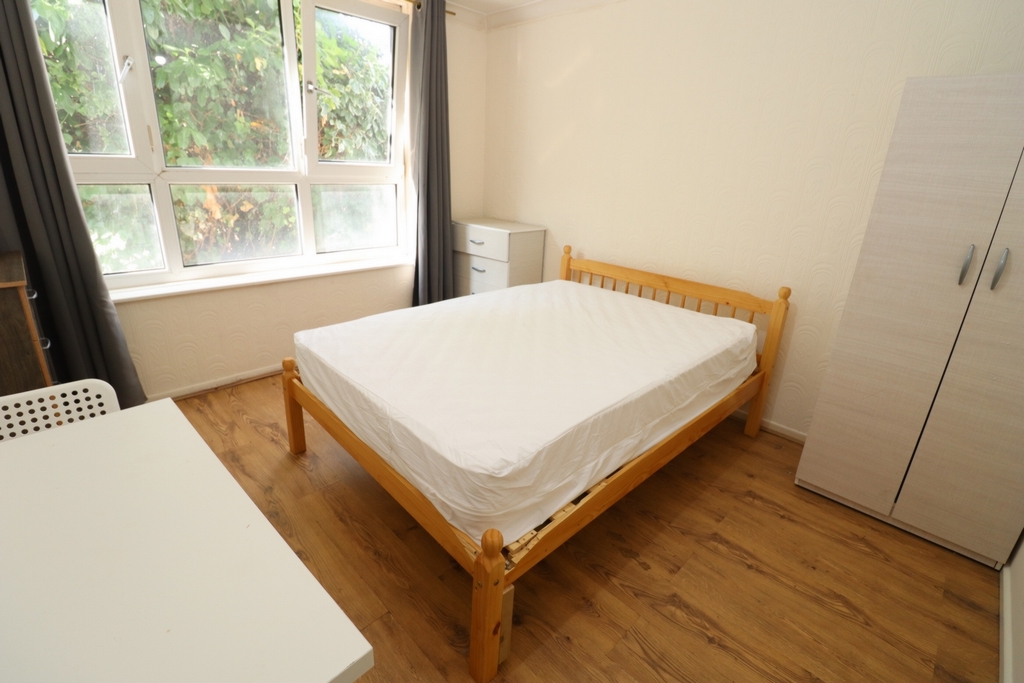 Double room - Single use to rent in Plaistow, London, E13