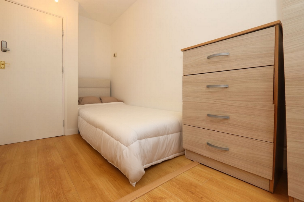 Single Room to rent in Poplar, London, E14