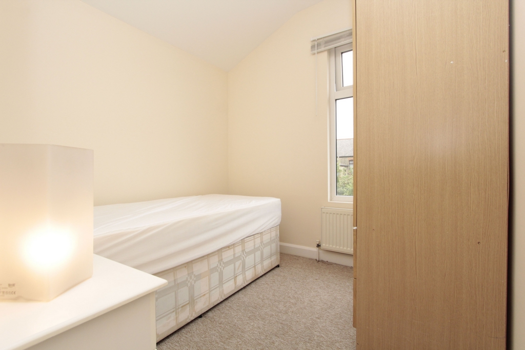 Single Room to rent in Upton Park, London, E6