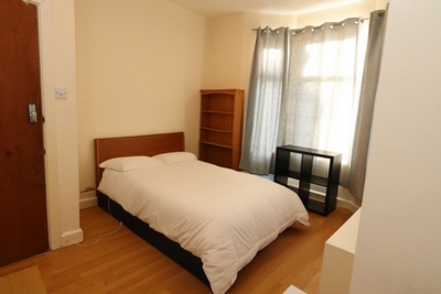 Double room - Single use to rent in Benson Avenue, Upton Park, London, E6