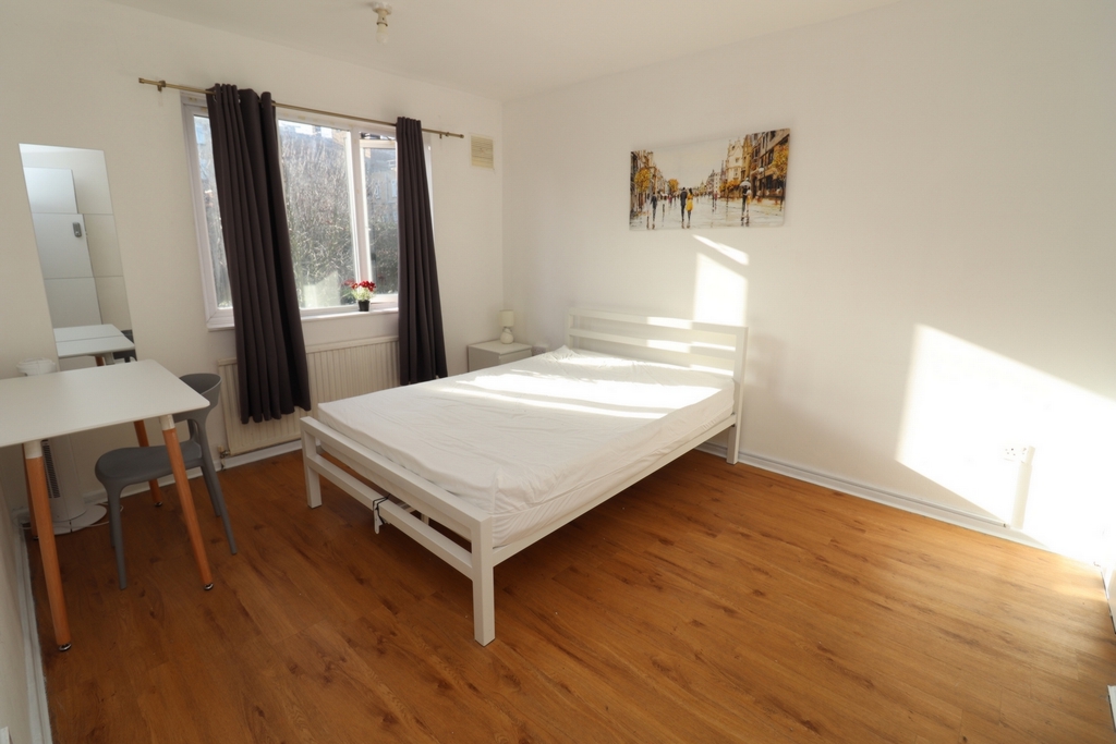 5 Bedroom Double room - Single use to rent in Poplar, London, E14
