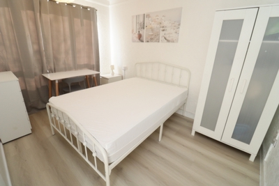 5 Bedroom Double room - Single use to rent in Grundy Street, Poplar, London, E14