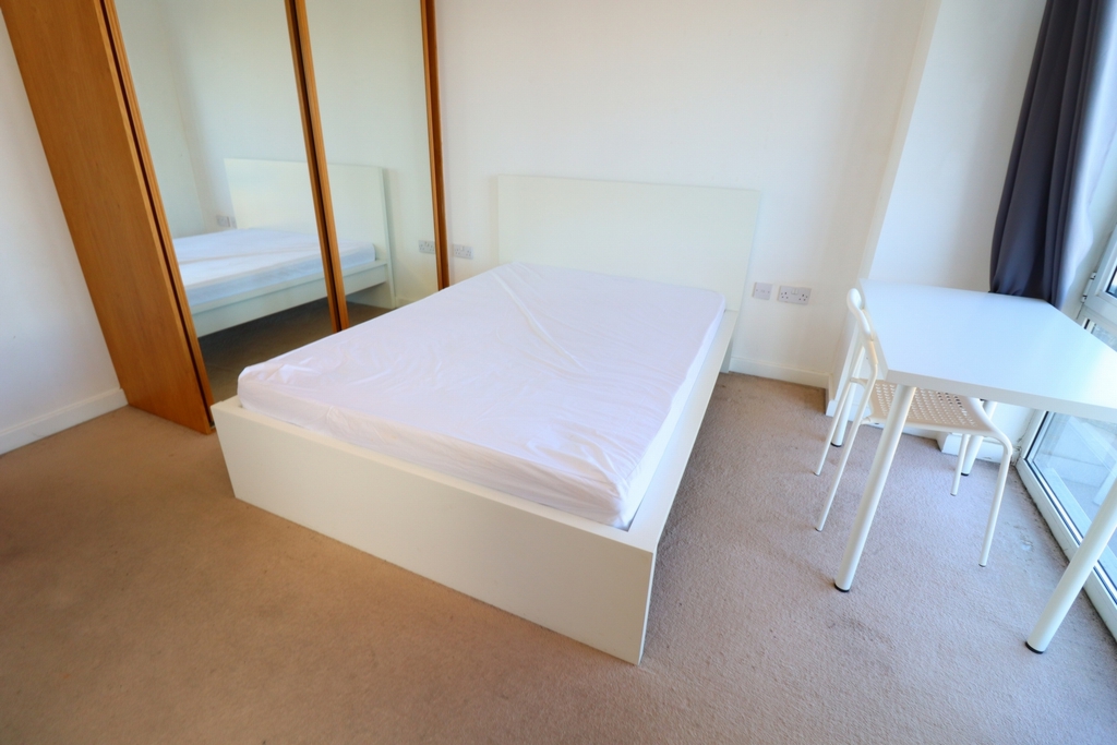 Double room - Single use to rent in North Greenwich, London, SE10