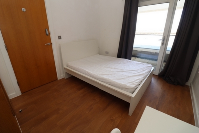 Double room - Single use to rent in Olympian Way, North Greenwich, London, SE10