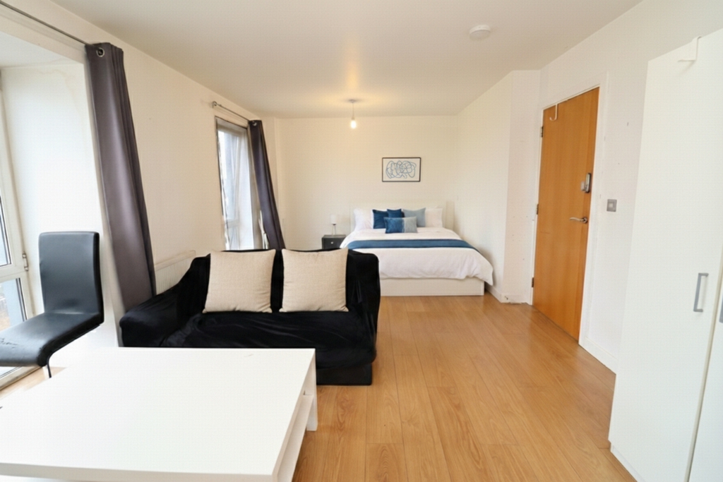 Double Room to rent in North Greenwich, London, SE10