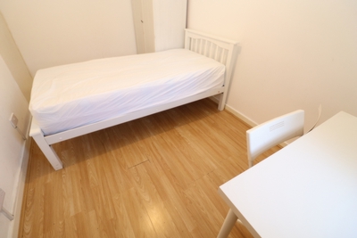 Single Room to rent in Capstan Square, Crossharbour,South Quay, London, E14