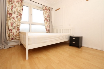 Double room - Single use to rent in William Guy Gardens, Bromley-By-Bow, London, E3