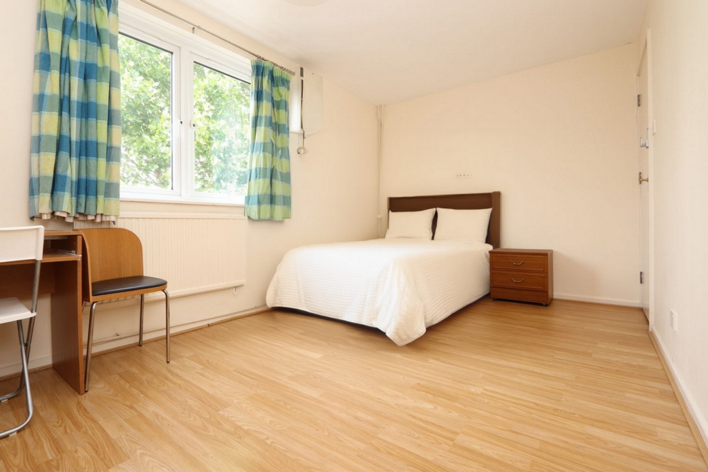 Double room - Single use to rent in Bromley-By-Bow, London, E3