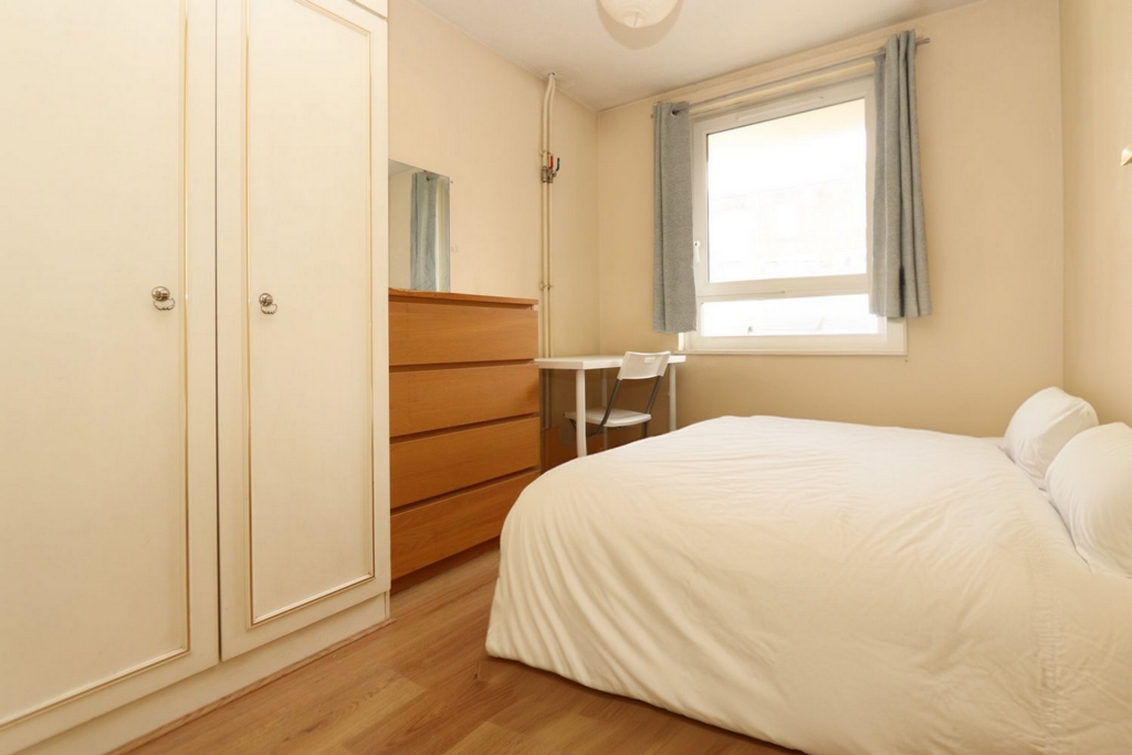 Double room - Single use to rent in Limehouse, London, E1