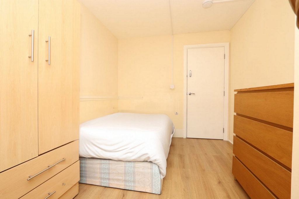 Double room - Single use to rent in Limehouse, London, E1