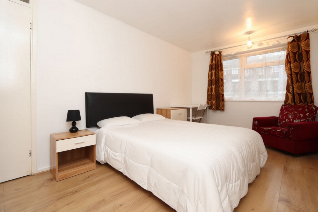 Double room - Single use to rent in West Ham,Canning Town, London, E13
