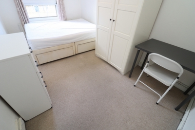 Double room - Single use to rent in Chancellor House,Green Bank, Wapping, London, E1W