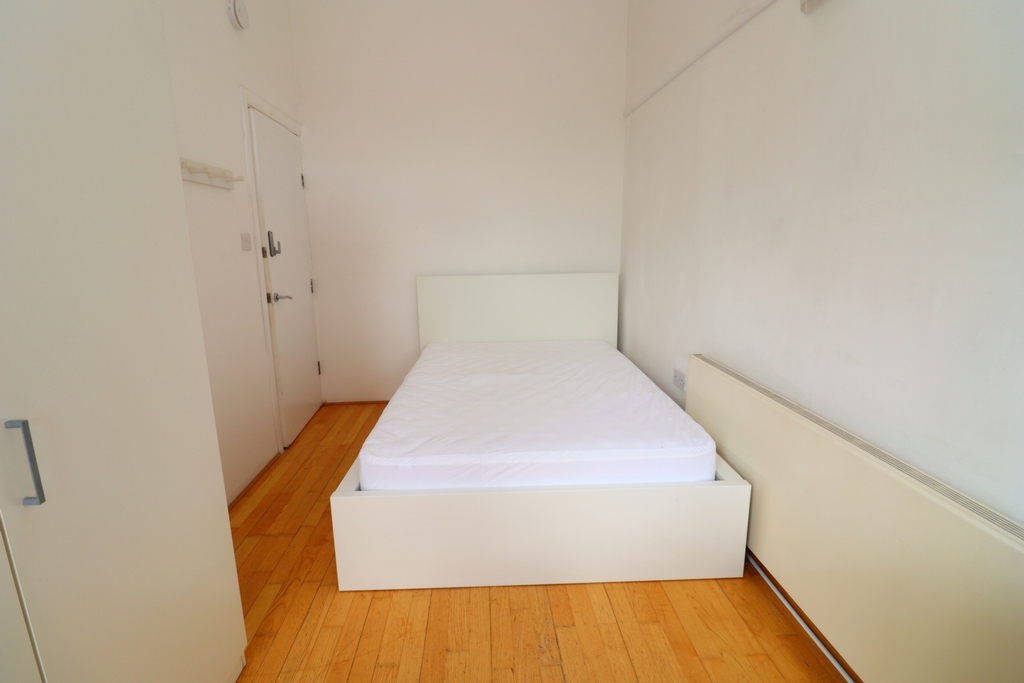 Double room - Single use to rent in North Greenwich, London, SE10