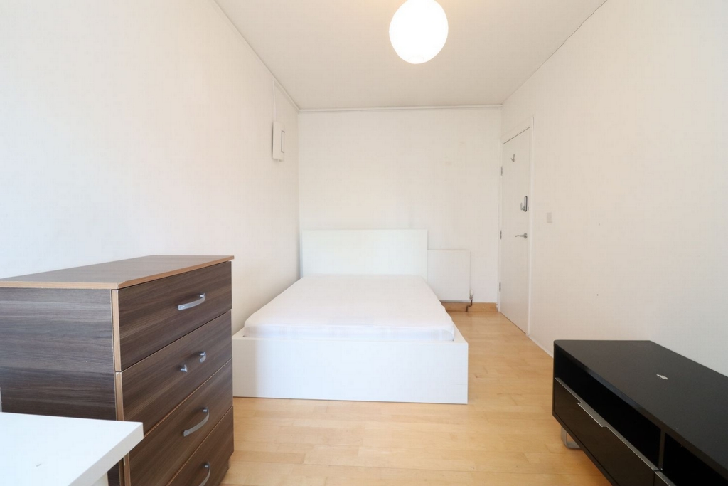 Double room - Single use to rent in North Greenwich, London, SE10