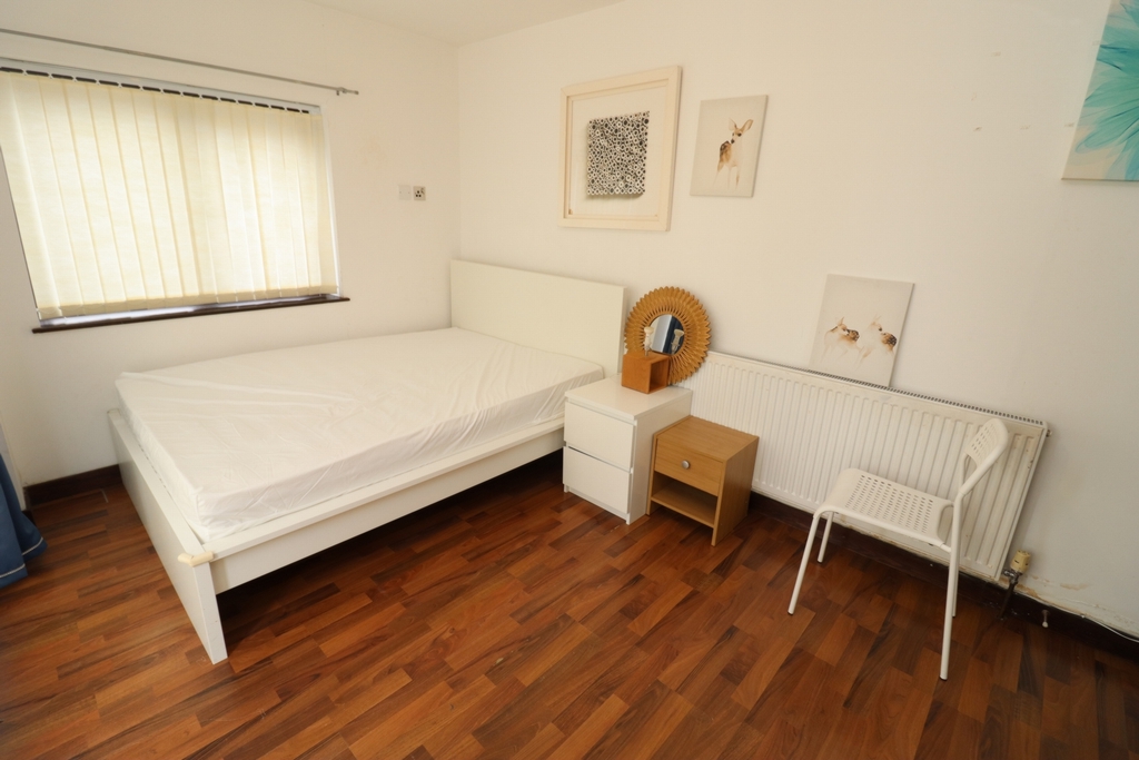 Double room - Single use to rent in Mudchute, London, E14
