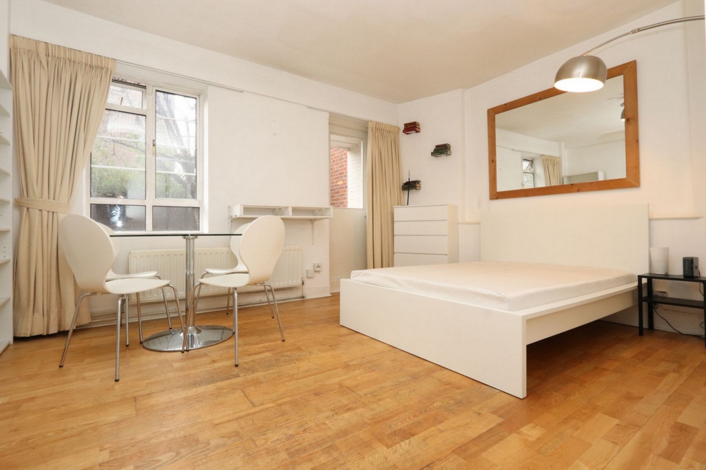 Double Room to rent in Camden Town, London, NW1
