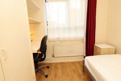 Single Room to rent in Barrett House,4 Victoria Road, Kilburn High Road, London, NW6