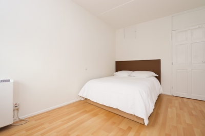 Double room - Single use to rent in Gaydon House,Bourne Terrace, Royal Oak, London, W2