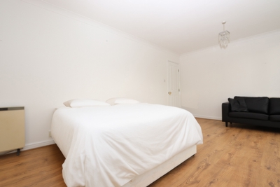 Double Room to rent in Lock Keepers Heights,117 Brunswick Quay, Surrey Quays, London, SE16