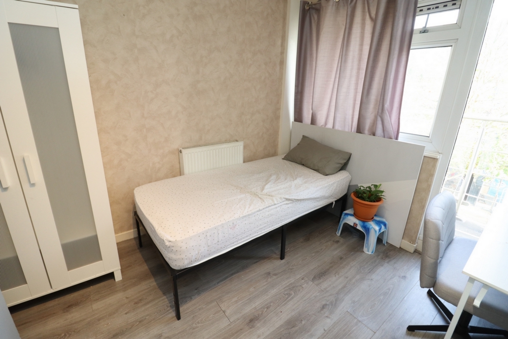Single Room to rent in Mile End, London, E3